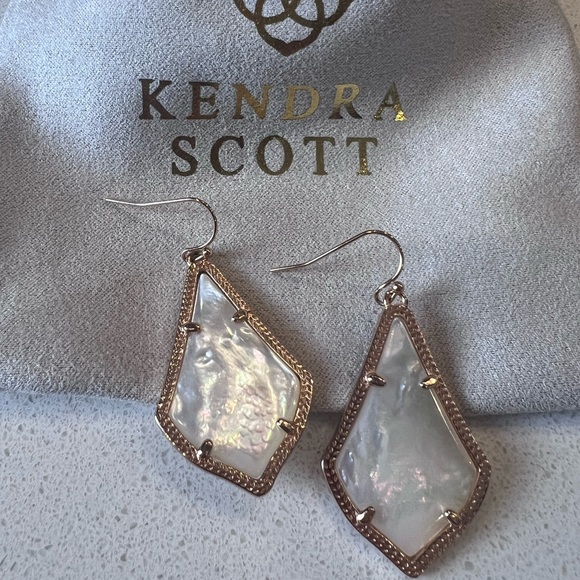 Kendra Scott Alex Drop Earrings in Mother of Pearl / Rose gold - Picture 1 of 2